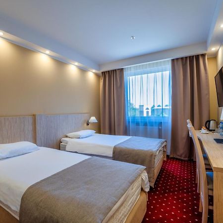 Hotel 500 Тарново-Подгурне Экстерьер фото