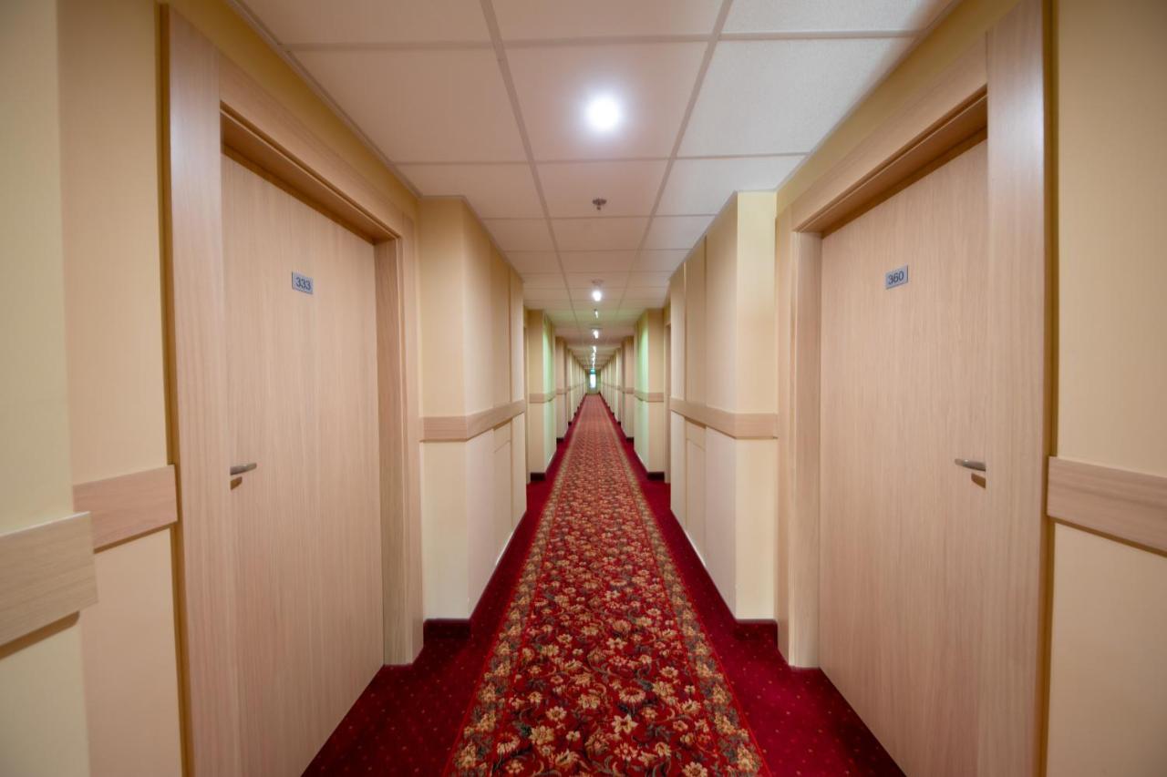 Hotel 500 Тарново-Подгурне Экстерьер фото